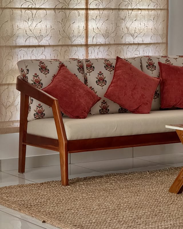 Classic Dining Table Set