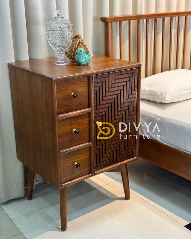 Classic Dining Table Set